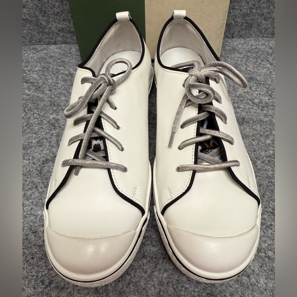 NEW…Josef Seibel Muster‎ leather white sneakers. Size 37/6-6.5
